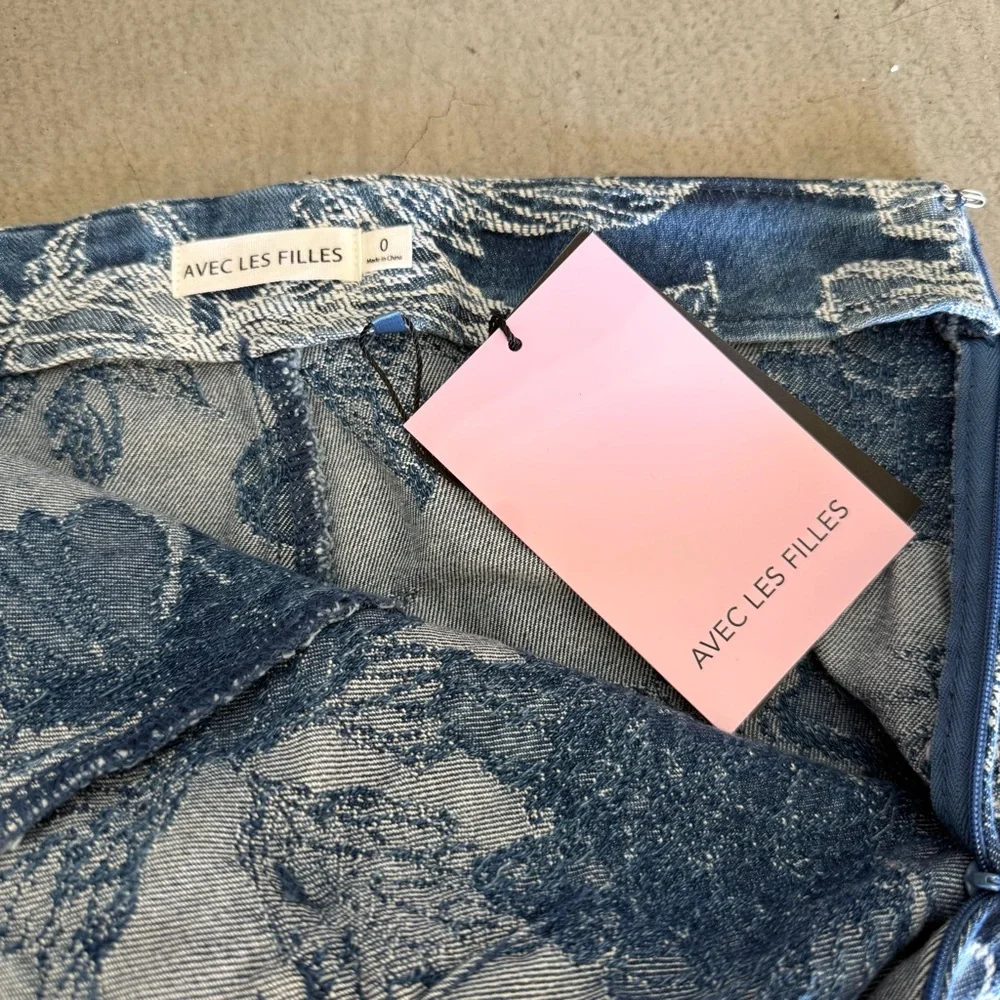 Avec Les Filles / Denim Floral Two Piece Set / Blue - Picture 11 of 16